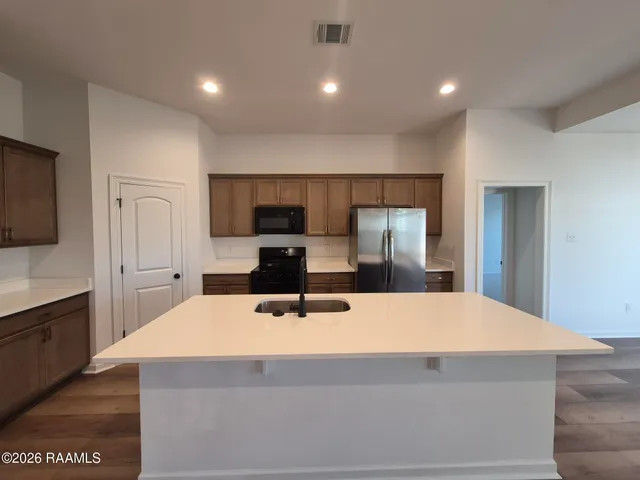 $1,950 | 28253 Moreau Drive, Denham Springs, LA 70726