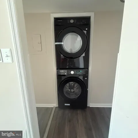 a view of washer and dryer in a utility room
