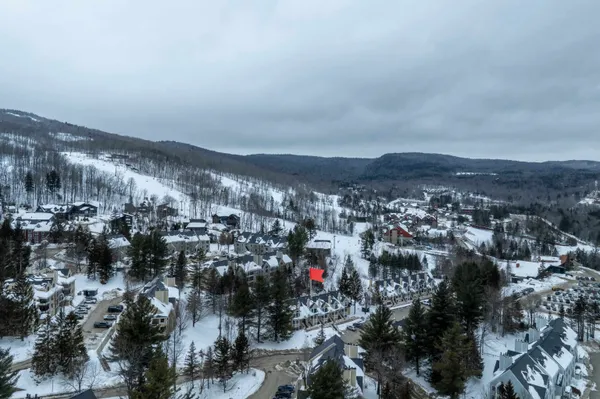 $899,000 | 1 C Townhouse Square, Unit 7, West Dover, VT 05356