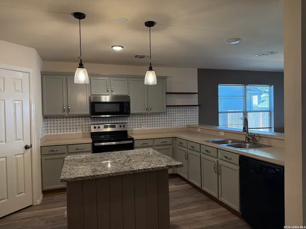 $2,650 | 10839 Red Musket Trail, San Antonio, TX 78245