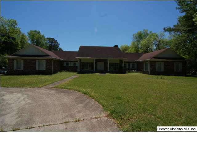 515 Polly Reed Road Northeast Birmingham, AL 35215 - Photo 3 of 20
