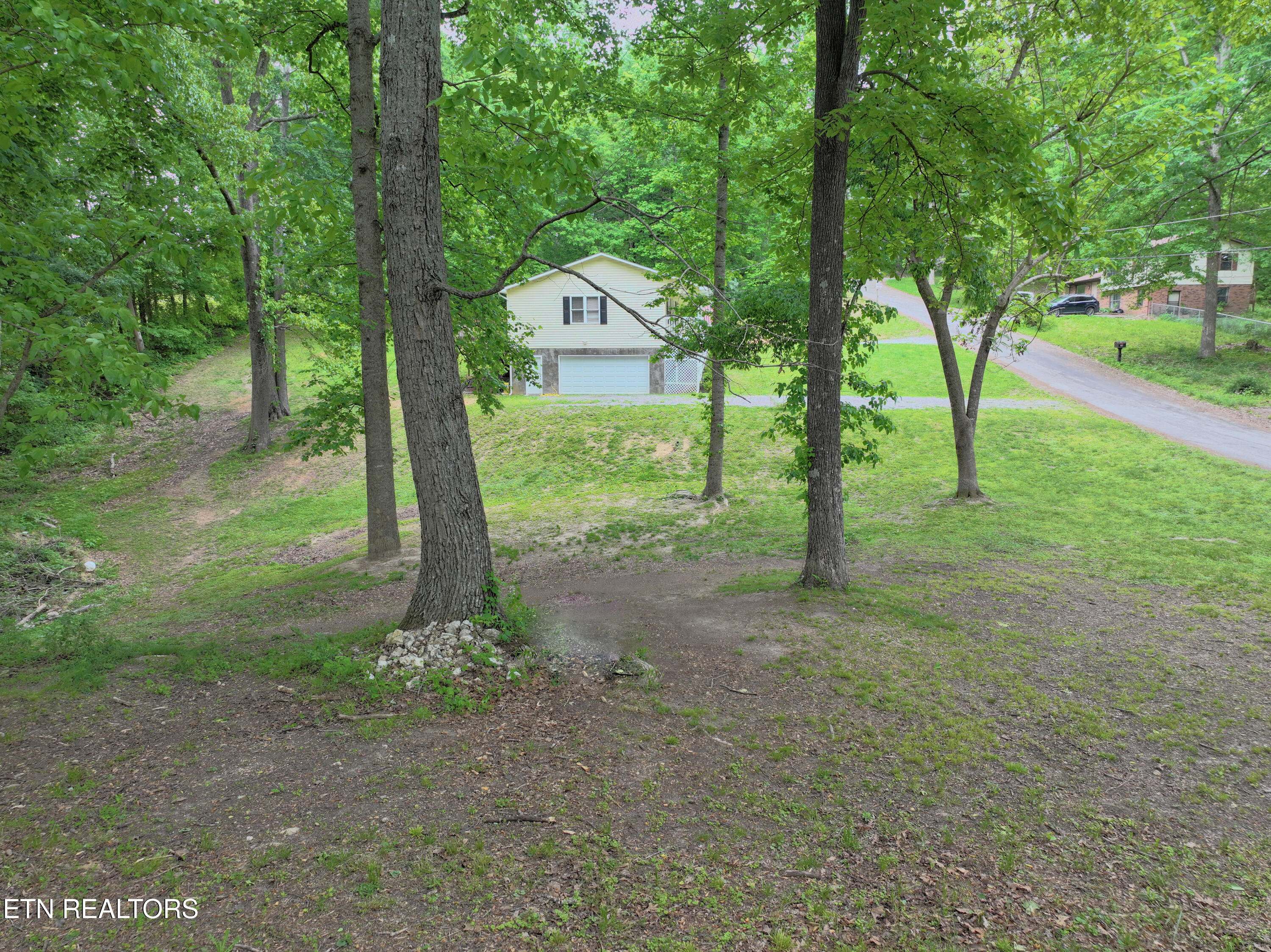 209 Summit Drive Speedwell, TN 37870 - Photo 31 of 36 36 - 209 Summit Dr