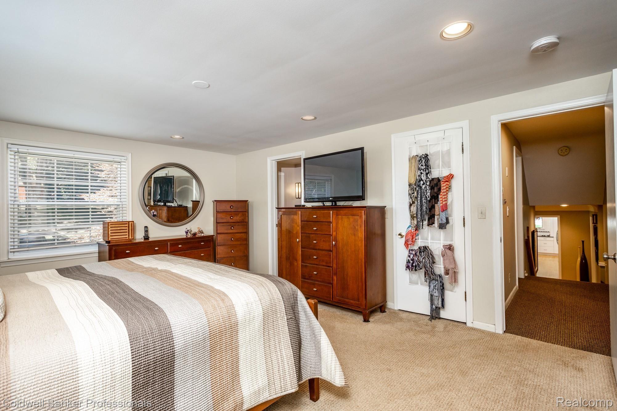 2623 Worcester Road West Bloomfield, MI 48323 - Photo 42 of 68 2623 Worcester S051.jpg