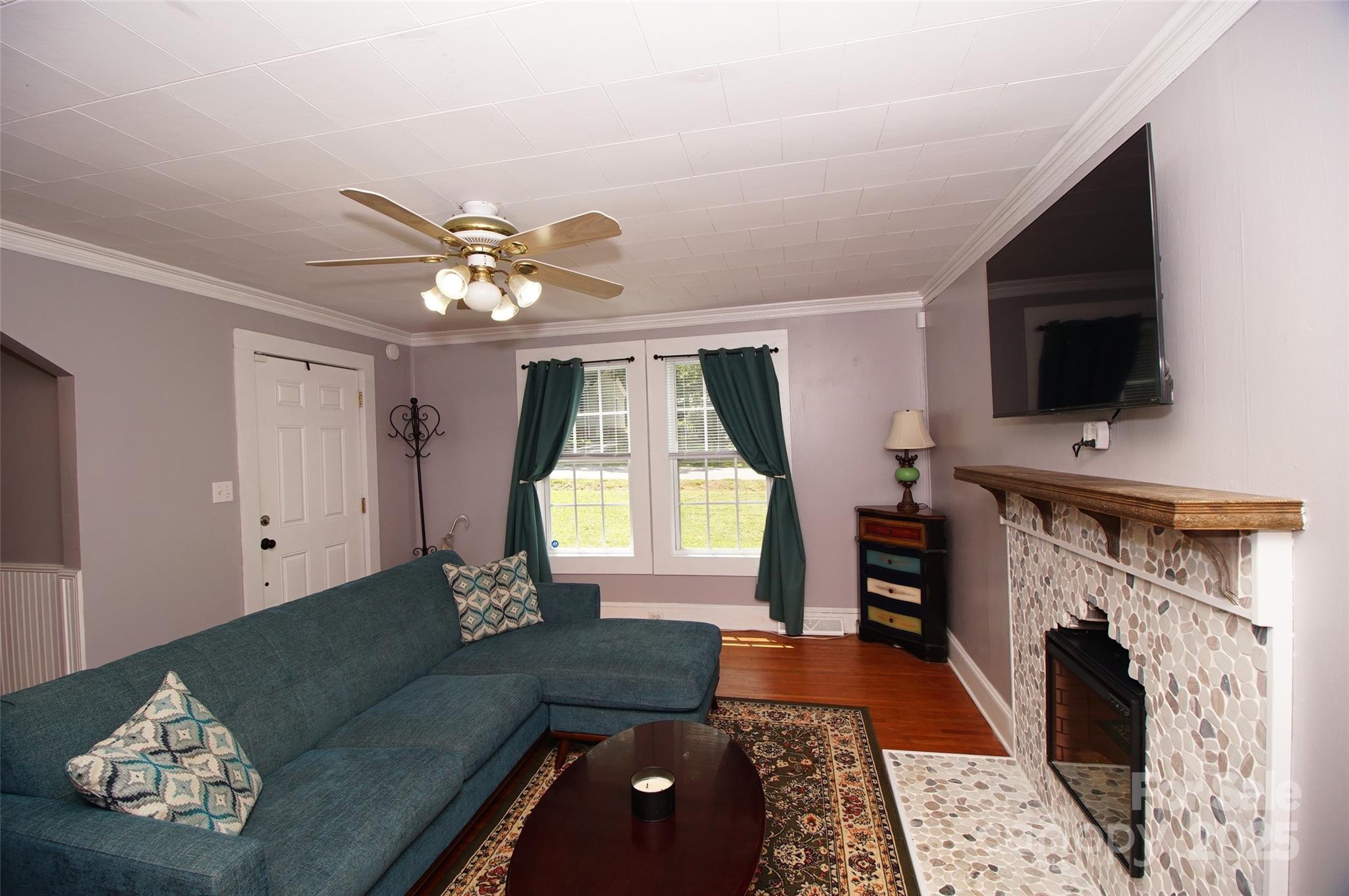 802 Ruth Avenue Kannapolis, NC 28083 - Photo 4 of 18 Gallery Image 4