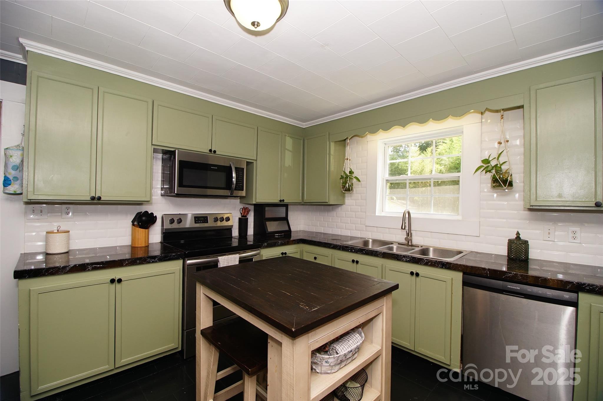 802 Ruth Avenue Kannapolis, NC 28083 - Photo 5 of 18 Gallery Image 5