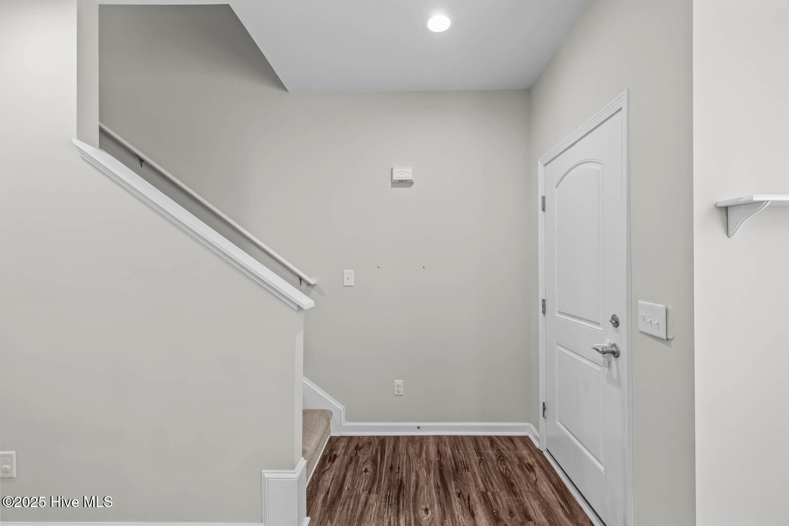 175 Old Murdoch Road, Unit 503 Morehead City, NC 28570 - Photo 6 of 51 Front Entry
