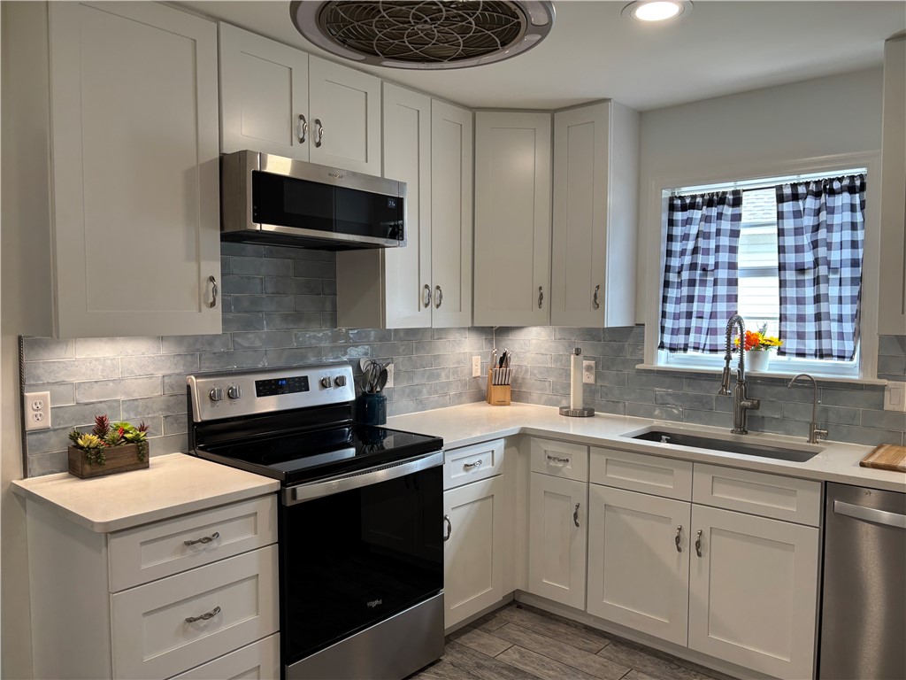 318 Sand Castle Lane, Unit A St. Simons Island, GA 31522 - Photo 8 of 31 Kitchen