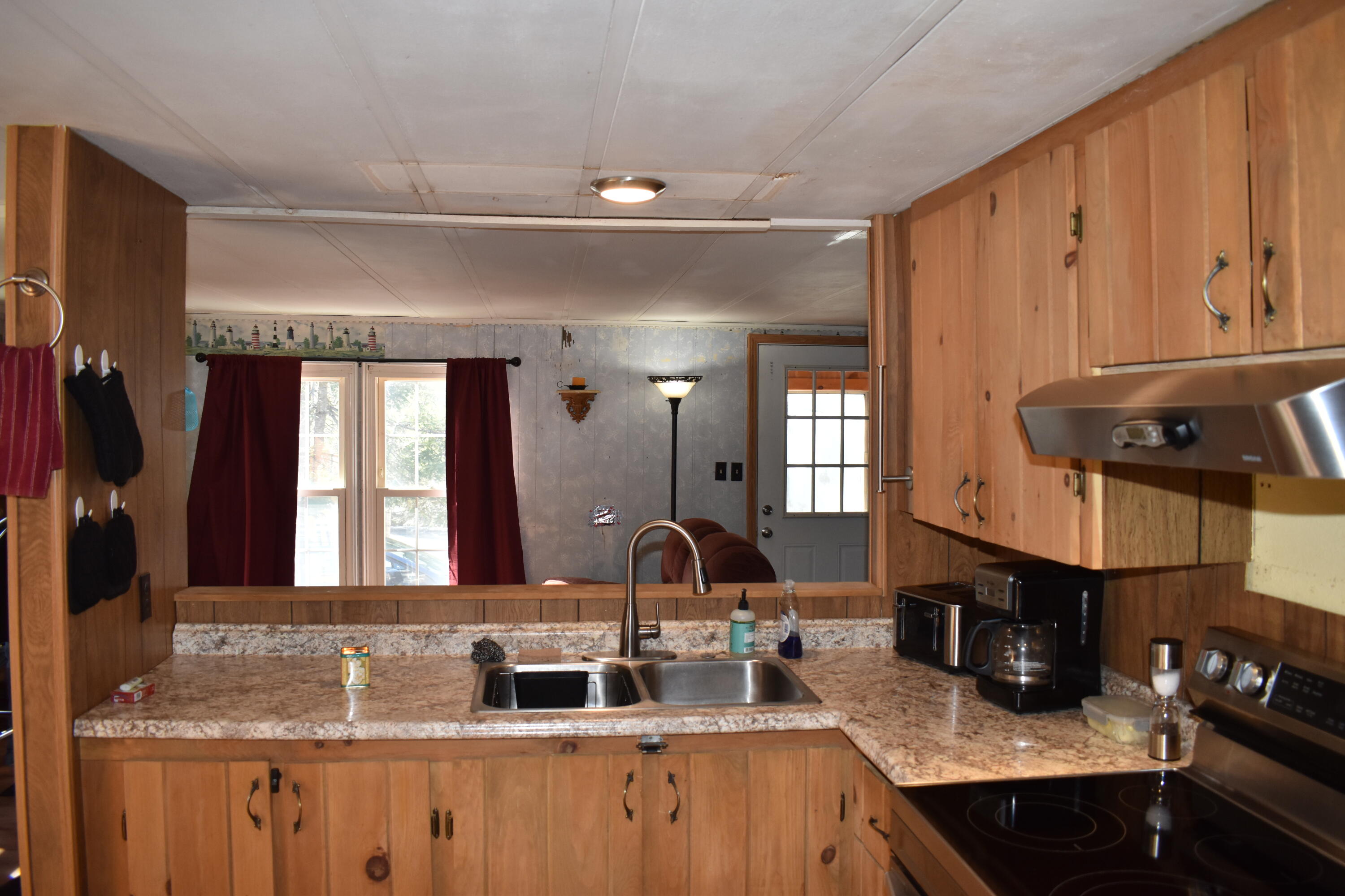 632 Main Road Burlington, ME 04417 - Photo 5 of 34 DSC_0784