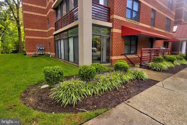 $405,000 | 600 McKinsey Park Drive, Unit 102, Severna Park, MD 21146