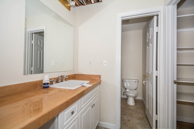 21 Riviera Road, Unit 123 Hudson, NH 03051 - Photo 13 of 23 Gallery Image 13
