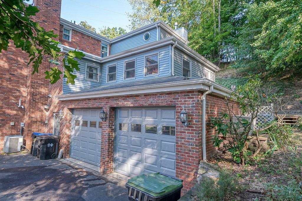 9120 Collington Square Allison Park, PA 15101 - Photo 4 of 38 a front view of a house with garden