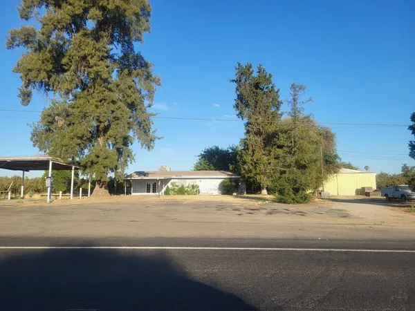 $559,000 | 11597 South Academy Avenue, Selma, CA 93662