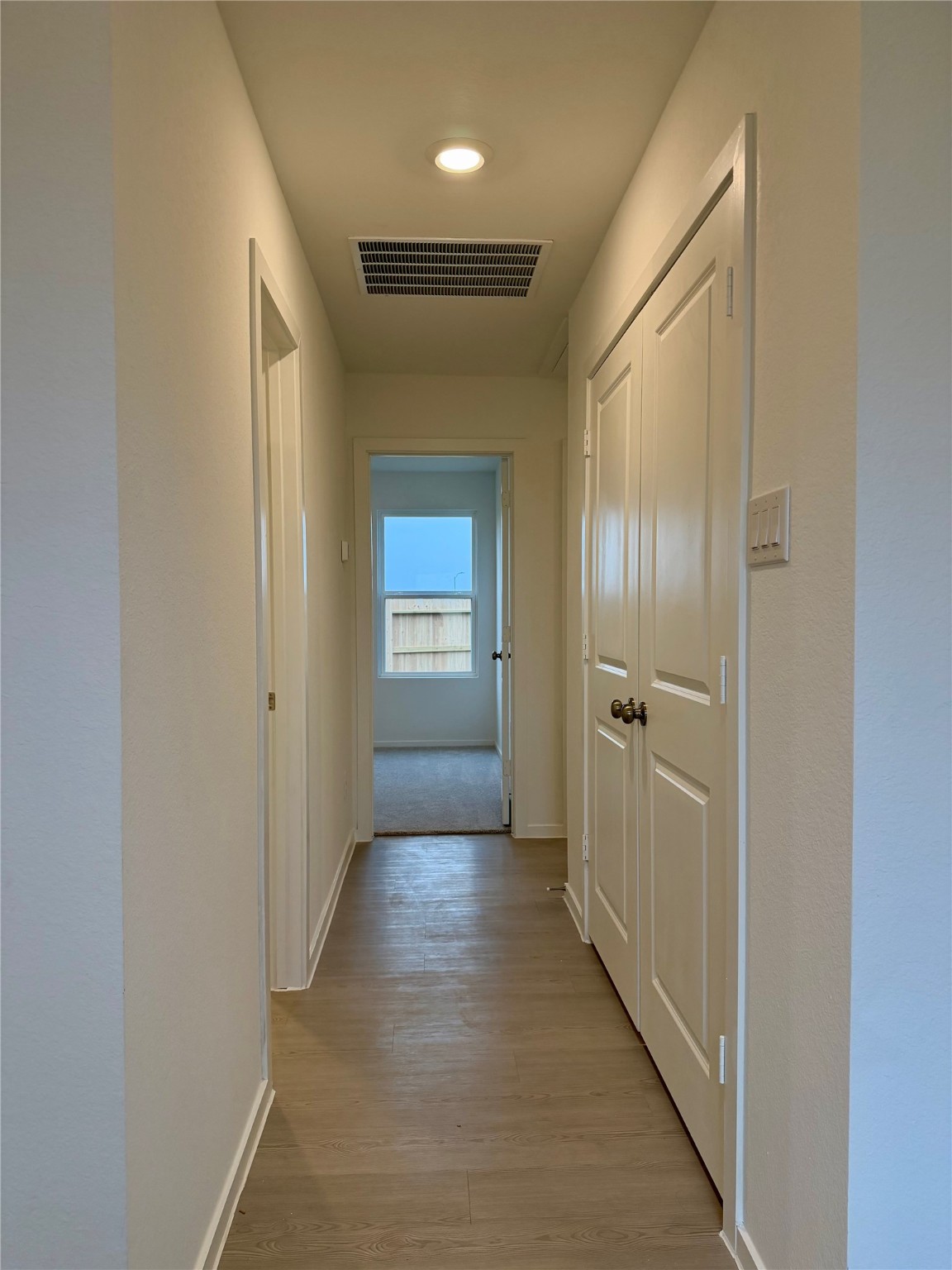447 Southern Magnolia Way Magnolia, TX 77354 - Photo 4 of 21 a view of hallway