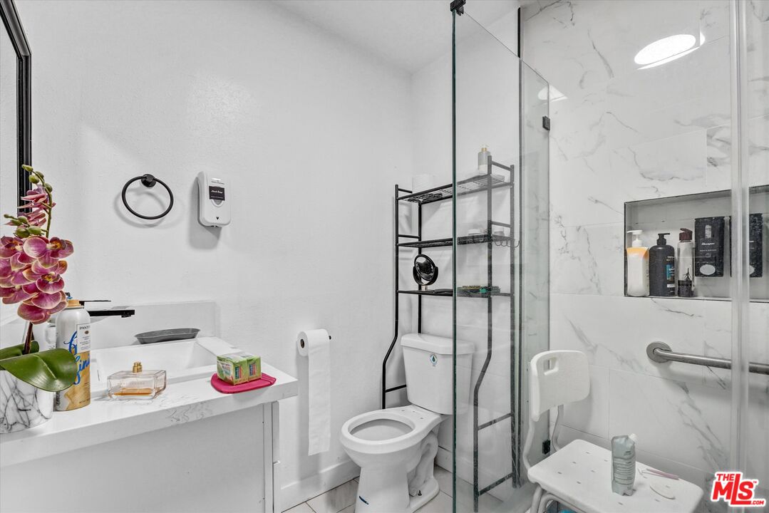 10353 Rincon Avenue Pacoima, CA 91331 - Photo 17 of 38 Gallery Image 17