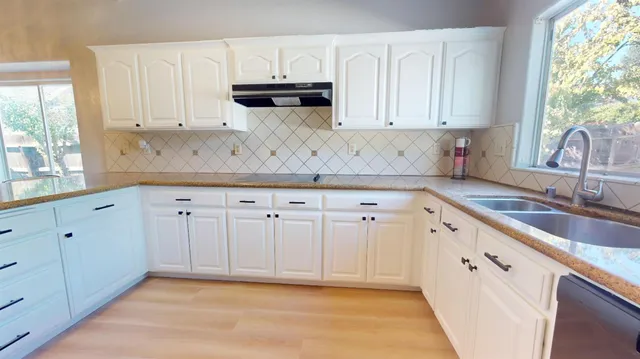 $518,000 | 2944 East Christopher Drive, Fresno, CA 93720