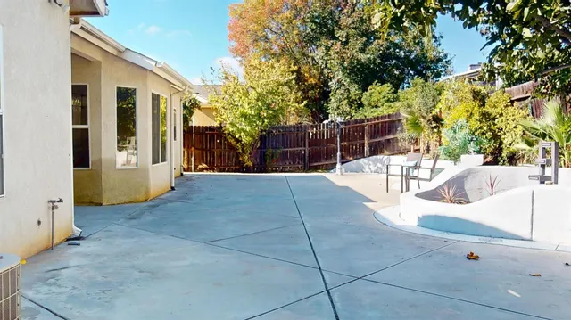 $518,000 | 2944 East Christopher Drive, Fresno, CA 93720