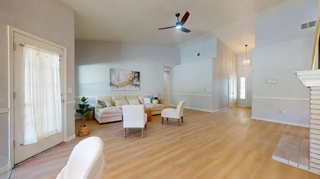 $518,000 | 2944 East Christopher Drive, Fresno, CA 93720