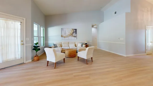 $518,000 | 2944 East Christopher Drive, Fresno, CA 93720