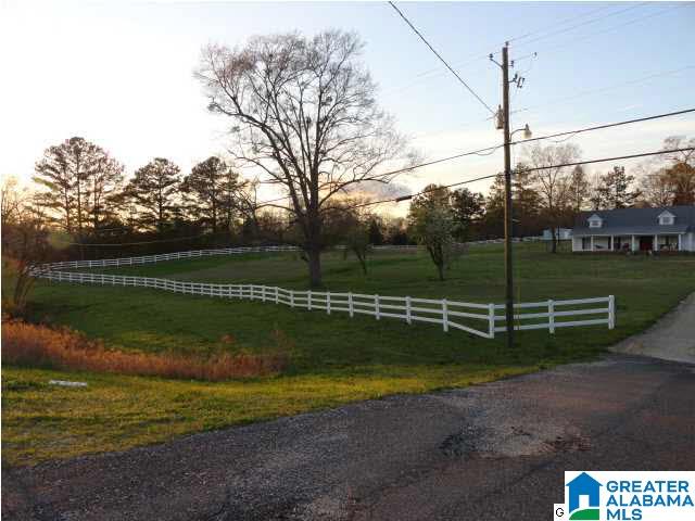 5191 Shady Crest Road Adamsville, AL 35005 - Photo 3 of 32