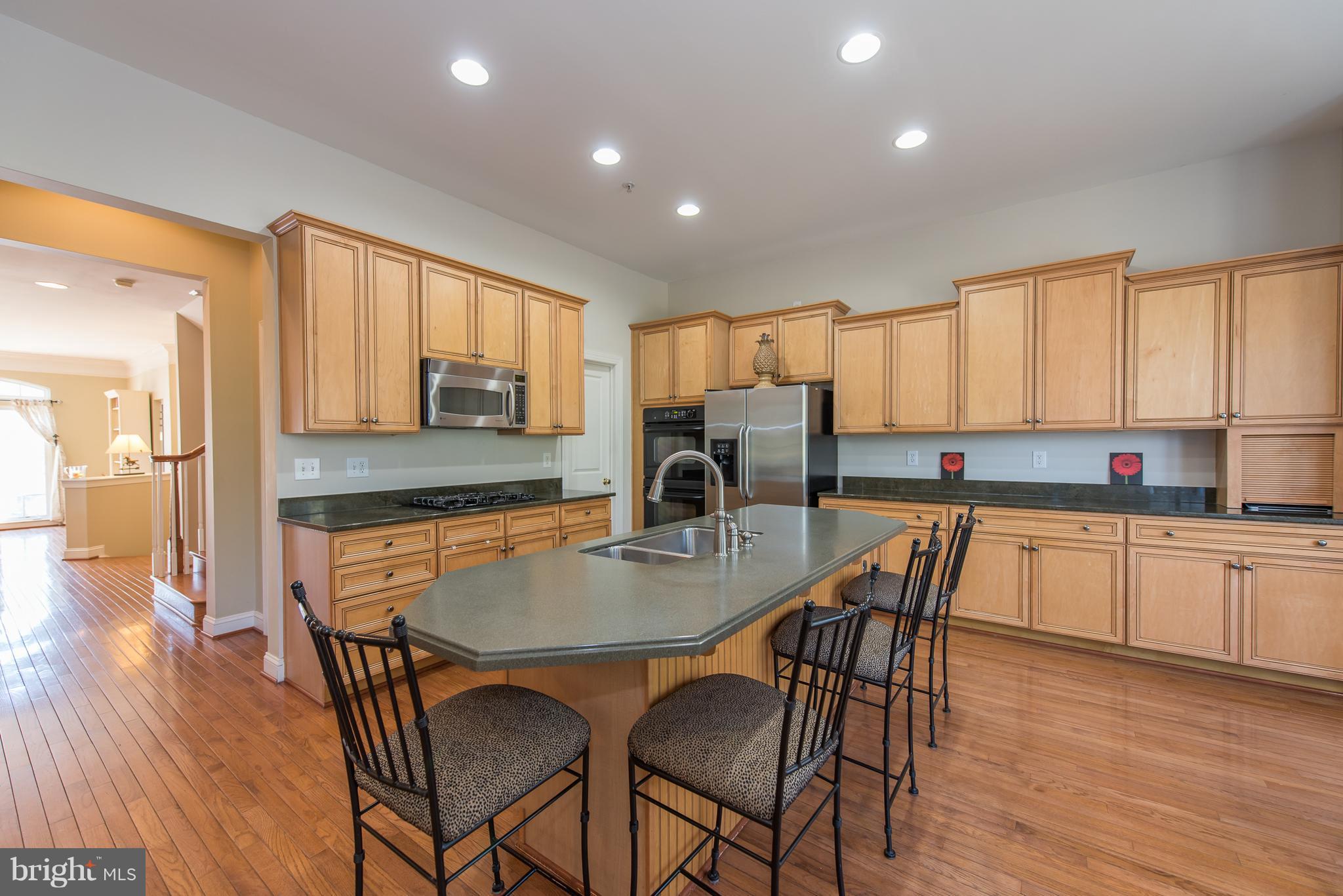 8795 Boulder Ridge Road Laurel, MD 20723 - Photo 4 of 30 Kitchen