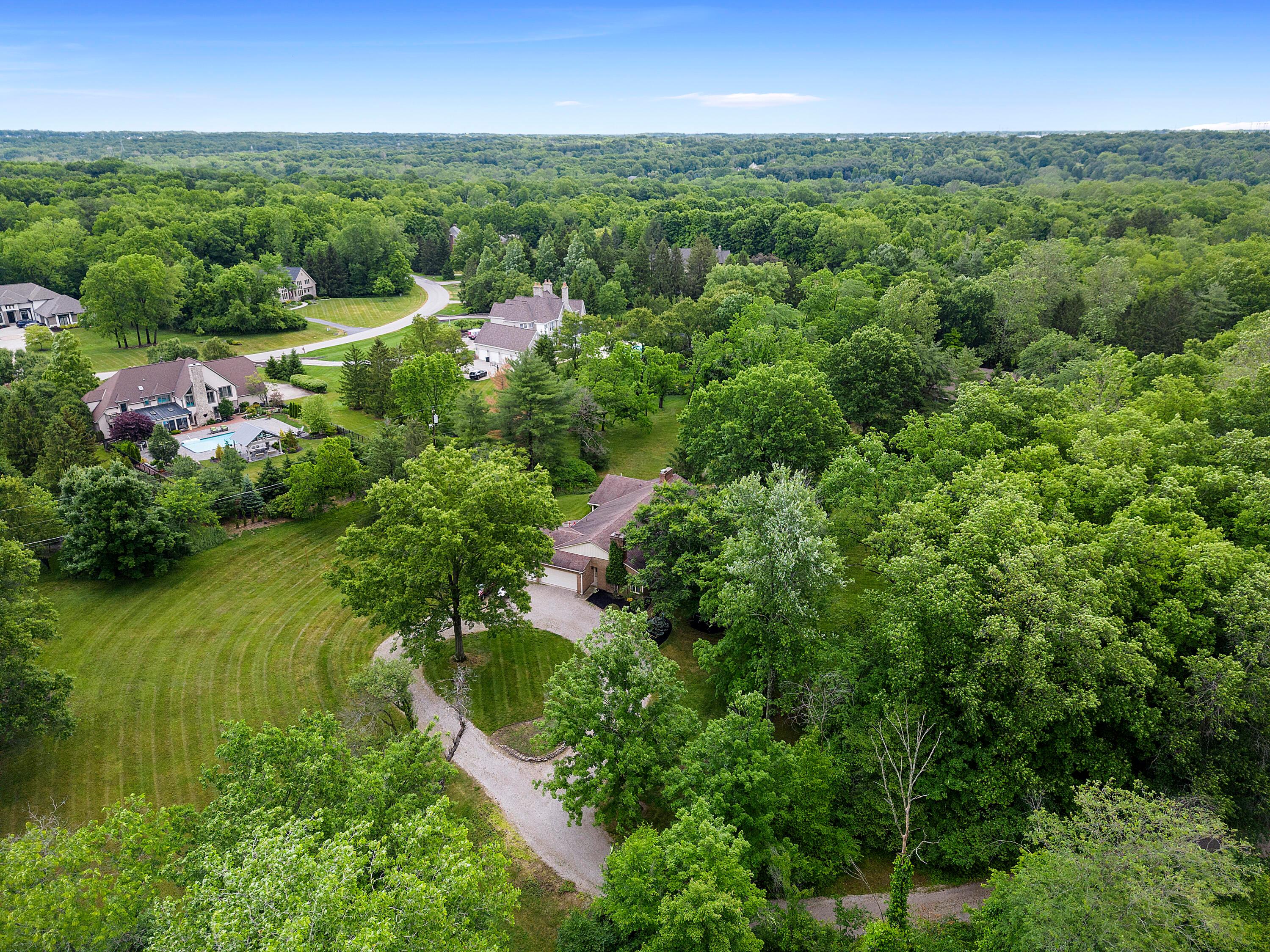 1776 Carriage Road Powell, OH 43065 - Photo 4 of 55 DJI_0174