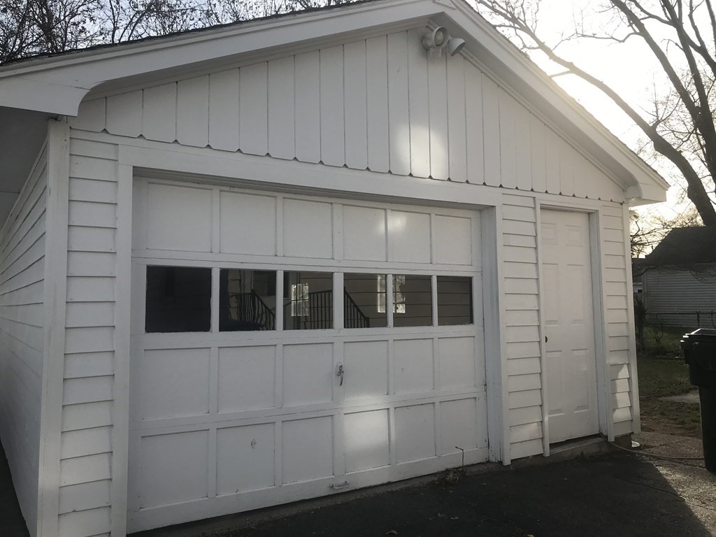 125 Larkspur Street Springfield, MA 01108 - Photo 3 of 16 Gallery Image 3