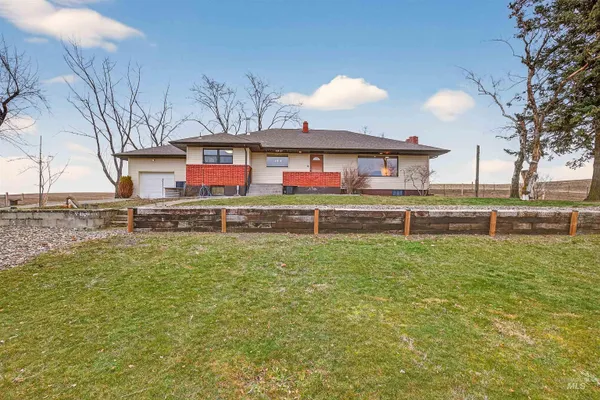 $749,000 | 33785 S Road, Kendrick, ID 83537