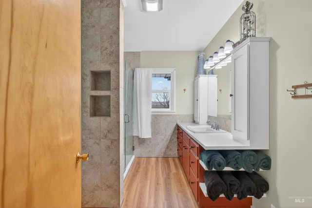 $749,000 | 33785 S Road, Kendrick, ID 83537