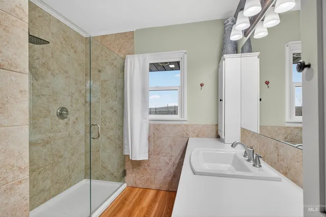 $749,000 | 33785 S Road, Kendrick, ID 83537