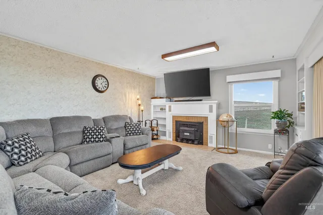 $749,000 | 33785 S Road, Kendrick, ID 83537