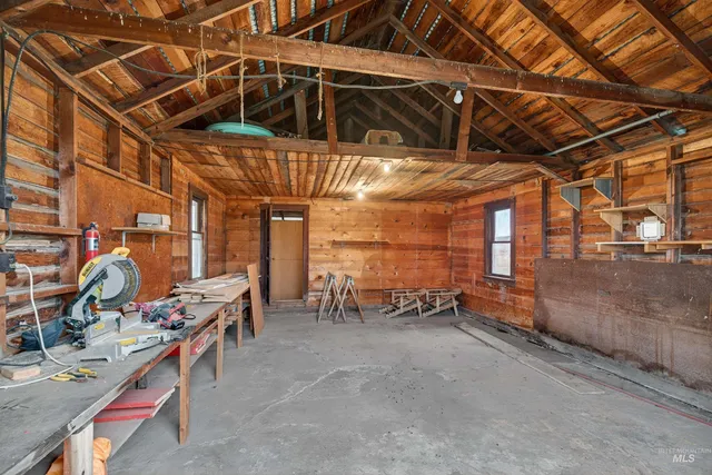 $749,000 | 33785 S Road, Kendrick, ID 83537