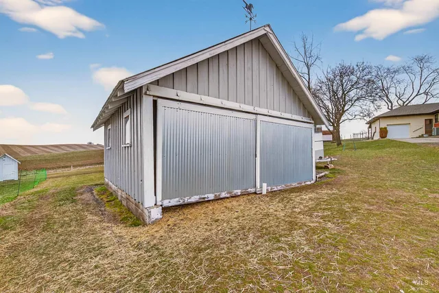 $749,000 | 33785 S Road, Kendrick, ID 83537