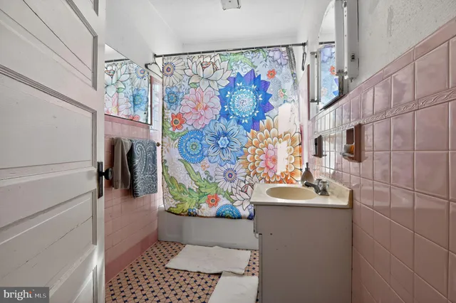 a view of workspace with windows