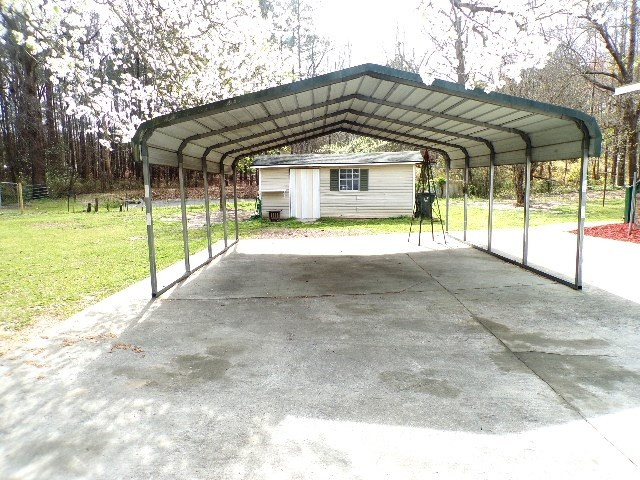 3257 Dearing Acres Road Dearing, GA 30808 - Photo 20 of 29 Carport
