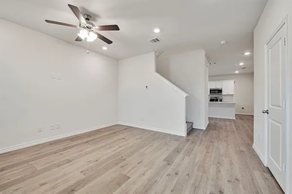 $2,500 | 2167 Serenity Lane, Arlington, TX 76015