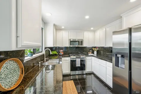 $799,000 | 18770 Park Tree Lane, Sonoma, CA 95476