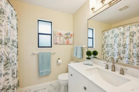 $799,000 | 18770 Park Tree Lane, Sonoma, CA 95476