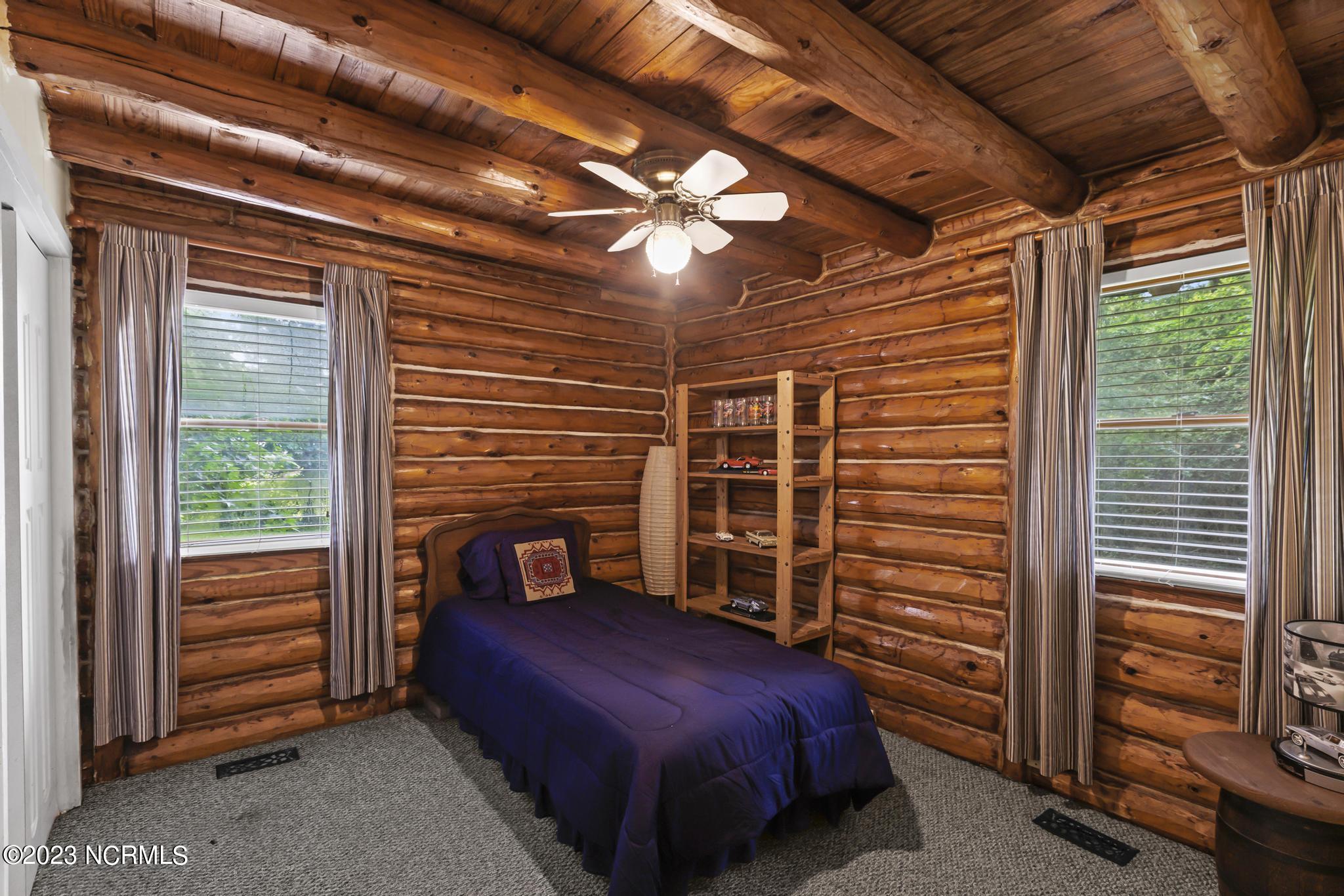 3724 Freedom Way Hubert, NC 28539 - Photo 14 of 23 3724 freedom way bedroom2