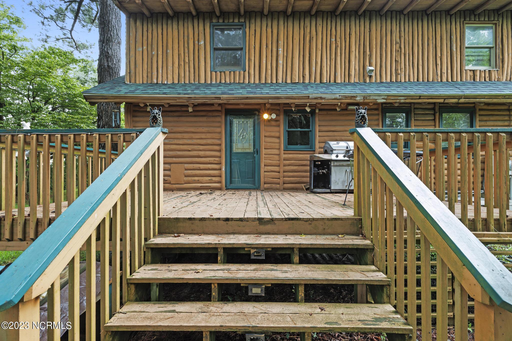 3724 Freedom Way Hubert, NC 28539 - Photo 22 of 23 3724 freedom way back porch