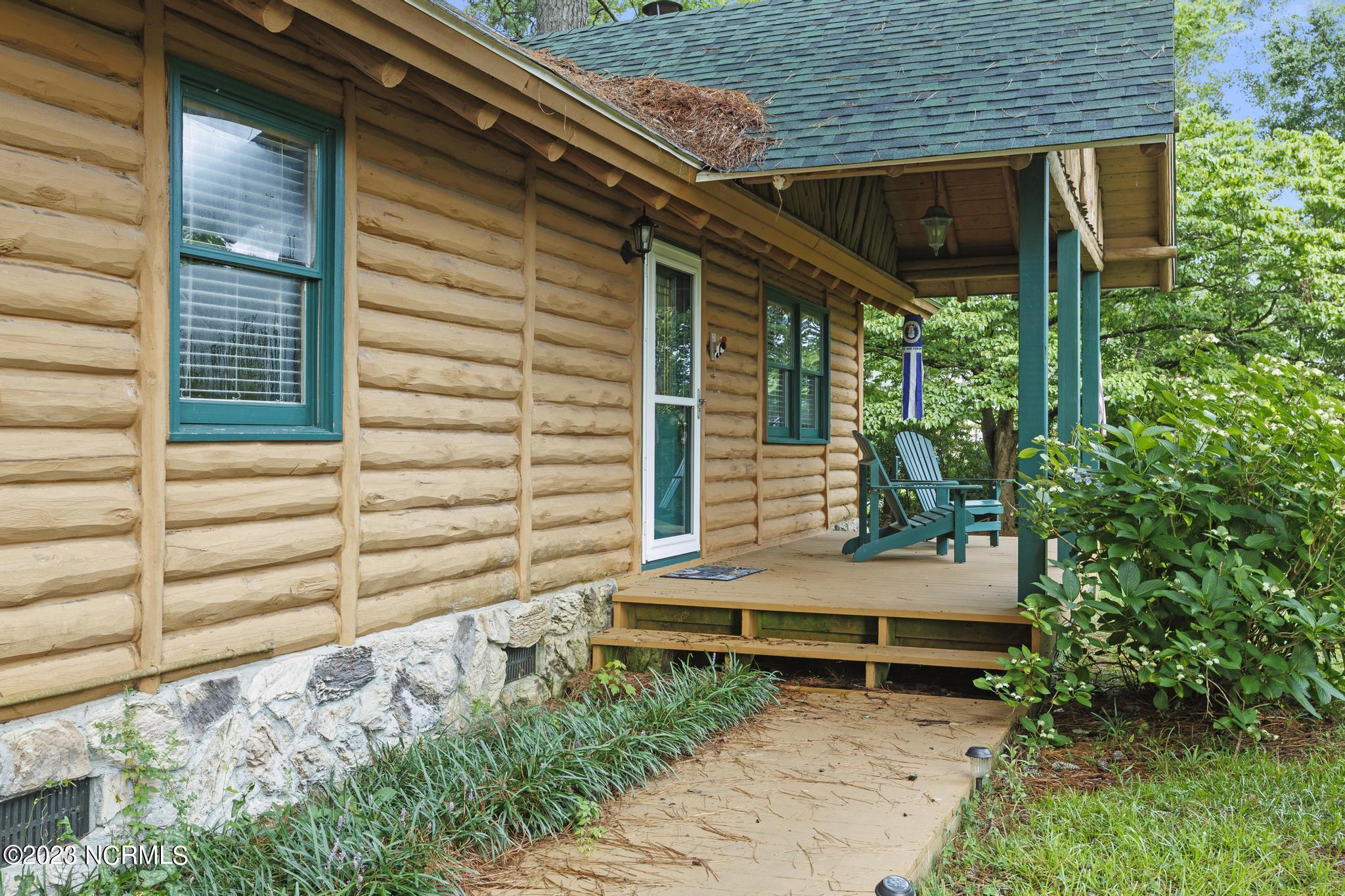3724 Freedom Way Hubert, NC 28539 - Photo 3 of 23 3724 freedom way front porch
