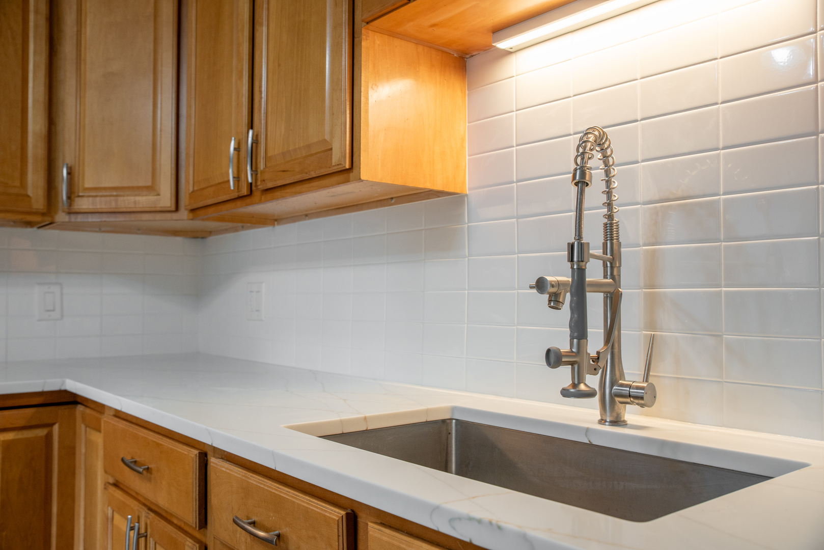730 Circle Drive Roselle, IL 60172 - Photo 11 of 35 a kitchen with a sink and cabinets