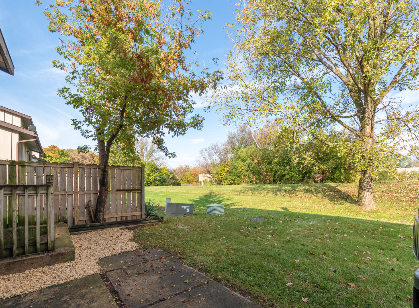 730 Circle Drive Roselle, IL 60172 - Photo 28 of 35 a view of a yard with an trees