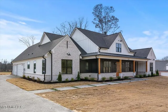 $560,000 | 14871 Fairview Road, Byhalia, MS 38611