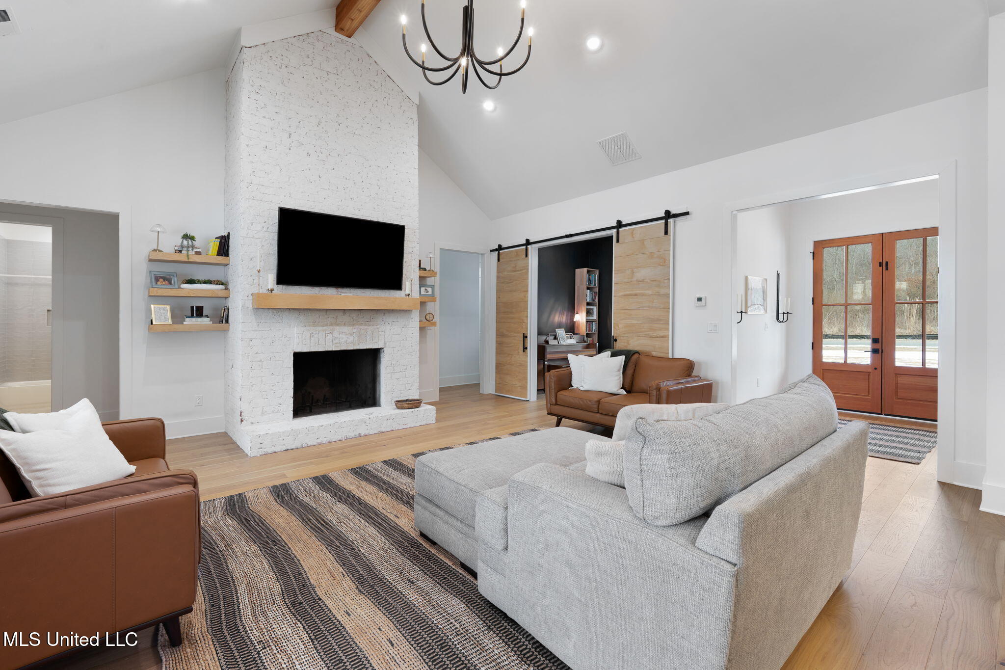 14871 Fairview Road Byhalia, MS 38611 - Photo 8 of 37 5-web-or-mls-14871 Fairview Rd. E-05