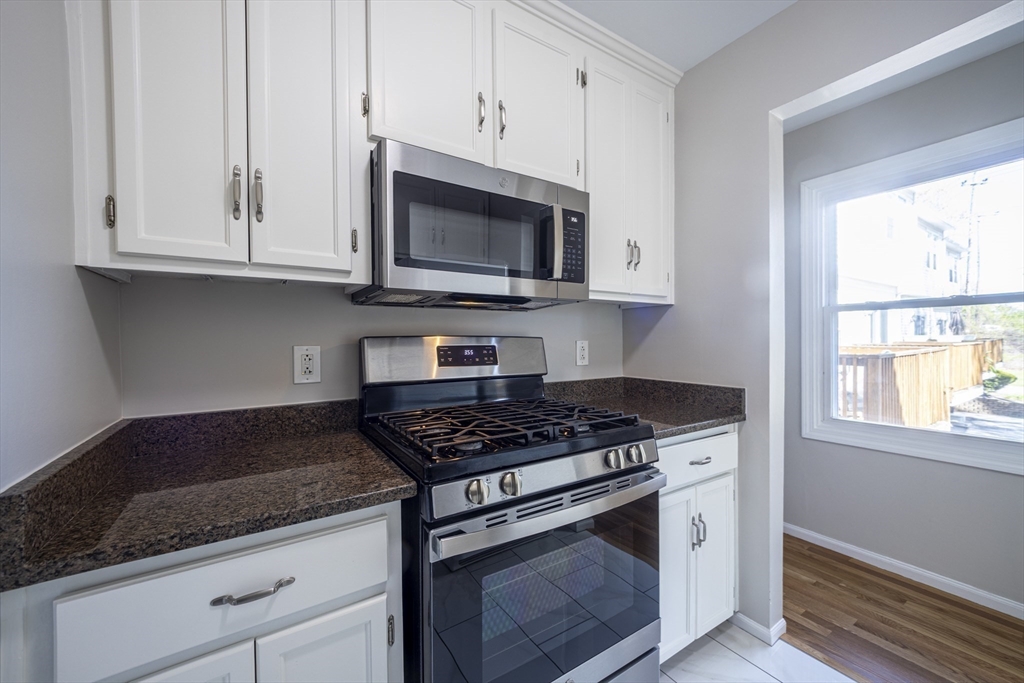 357 Boylston Street, Unit 3 Lowell, MA 01852 - Photo 11 of 35