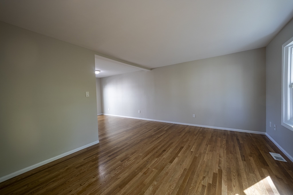 357 Boylston Street, Unit 3 Lowell, MA 01852 - Photo 4 of 35
