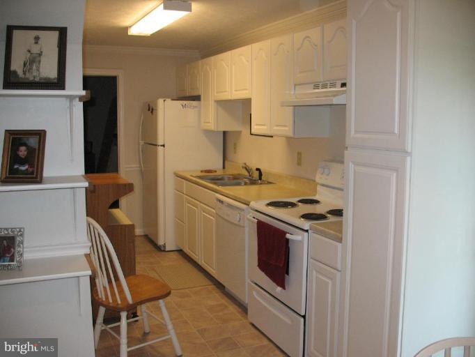 1105 Kesler Road Front Royal, VA 22630 - Photo 15 of 18 In Law/Teen Suite Kitchen