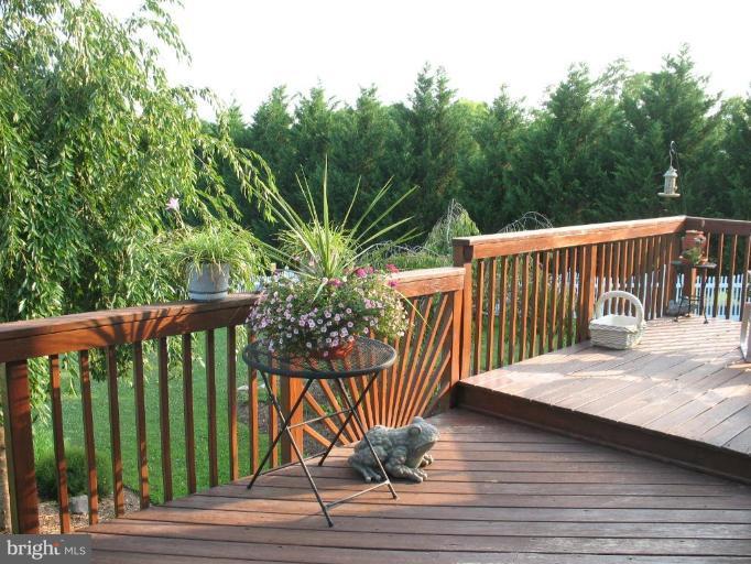 1105 Kesler Road Front Royal, VA 22630 - Photo 6 of 18 Large two tier deck off kitchen