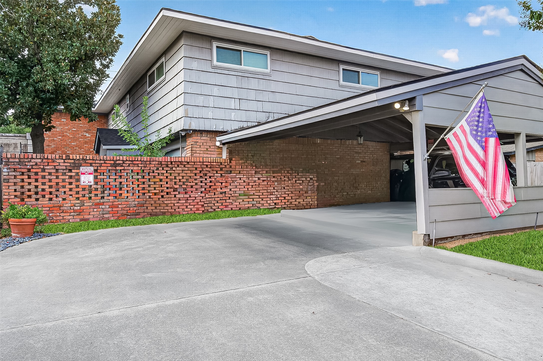 4727 Merwin Street, Unit A Houston, TX 77027 - Photo 11 of 45 Welcome home to this charming complex at 4727 Merwin!
