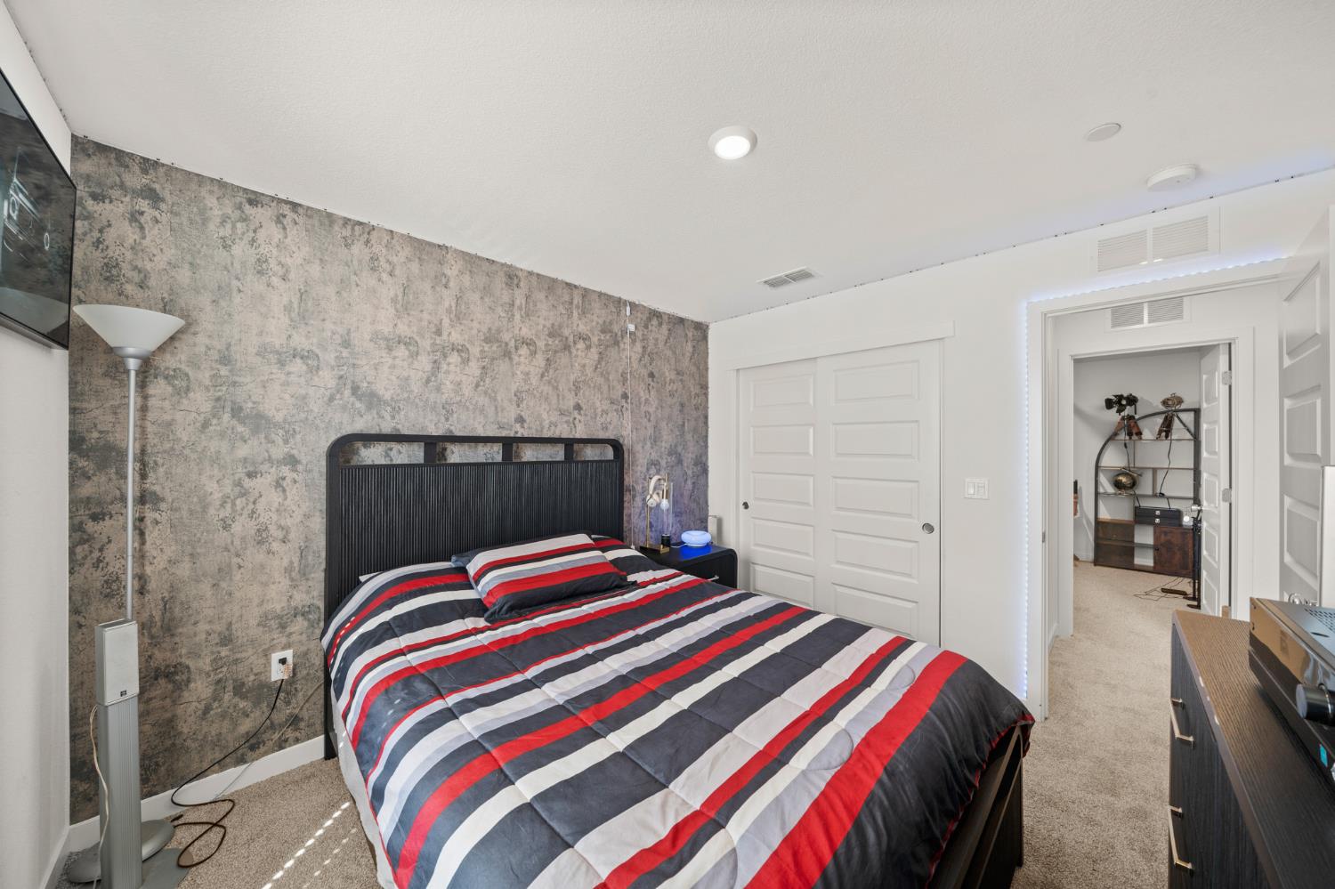 8488 Anker Way Elk Grove, CA 95757 - Photo 31 of 53
